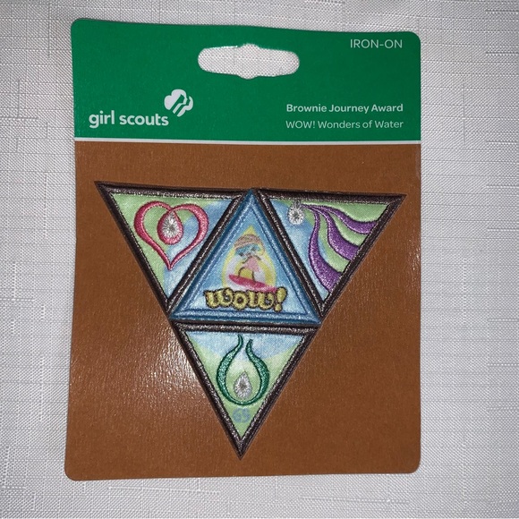 🆕 NEW Girl Scouts "Wow Wonders of Water" Iron On Patches Brownie Journey Award - Picture 1 of 6